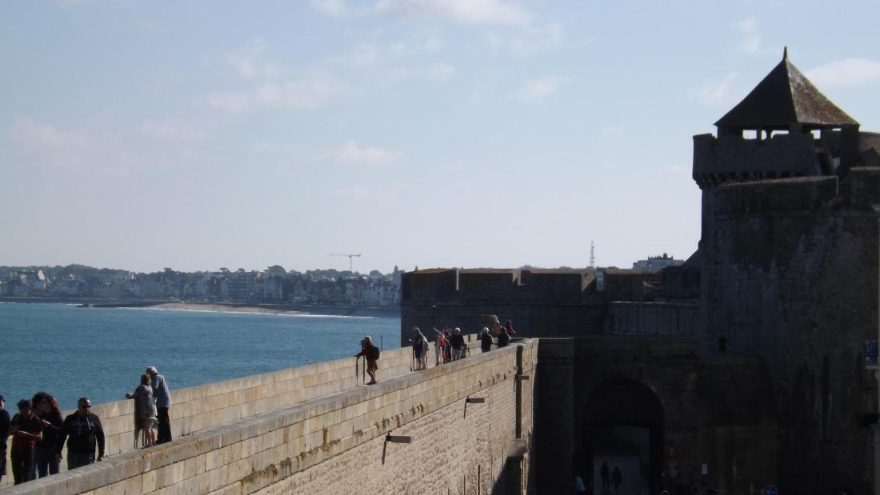 Appartement T2 ,Parking Prive,Terrasse, 10 Mns A Pieds De La Cite Corsaire Et Ses Plages Saint-Malo Exterior foto