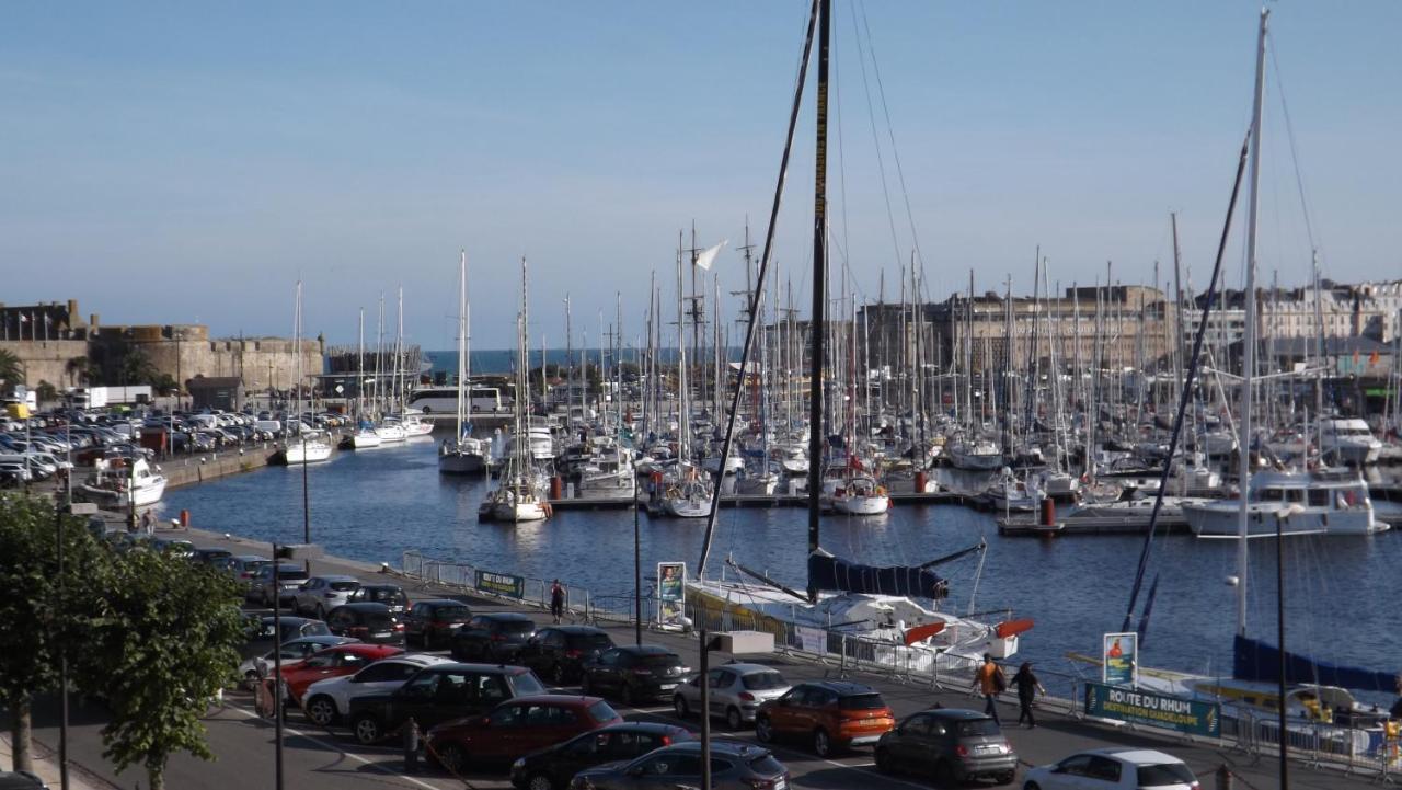 Appartement T2 ,Parking Prive,Terrasse, 10 Mns A Pieds De La Cite Corsaire Et Ses Plages Saint-Malo Exterior foto
